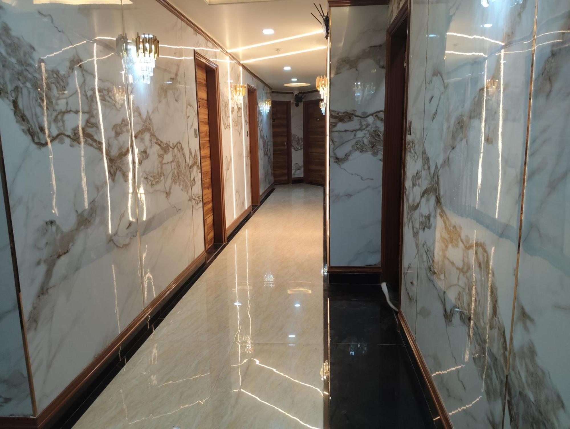 De Grand Dwarka-near Airport 3*